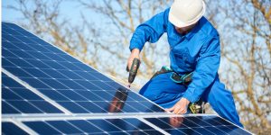 Installation Maintenance Panneaux Solaires Photovoltaïques à Pinderes